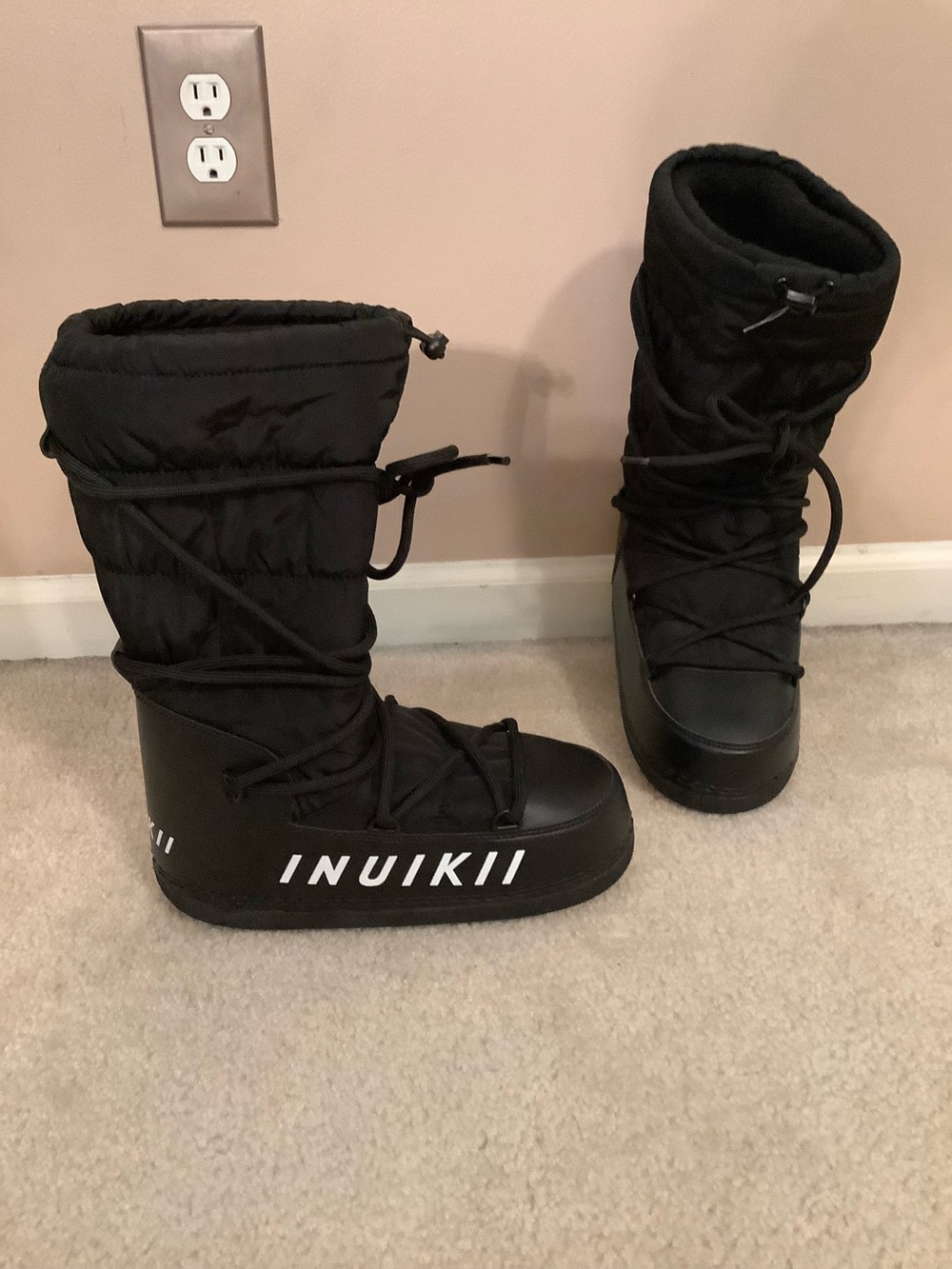 Free People x INUIKII Mountain High Black Puffer Moon Snow Boots Women's Size 40